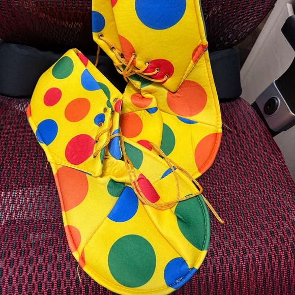 Clown Costume Shoe Covers, NWOT  Unisex - Picture 1 of 3